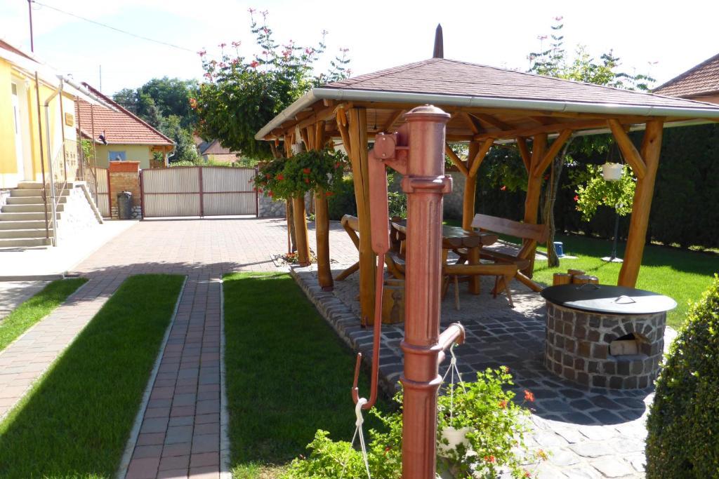 Napfény Apartman és Vendégház Egerszalók Exterior foto