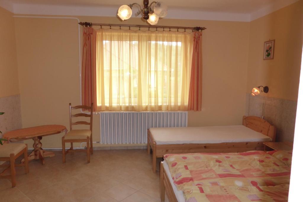 Napfény Apartman és Vendégház Egerszalók Habitación foto